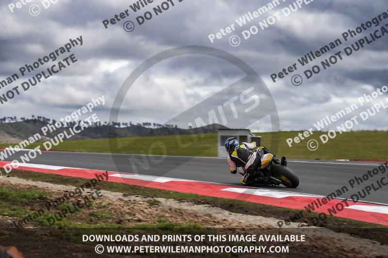 cadwell no limits trackday;cadwell park;cadwell park photographs;cadwell trackday photographs;enduro digital images;event digital images;eventdigitalimages;navarra;no limits trackdays;peter wileman photography;racing digital images;trackday digital images;trackday photos